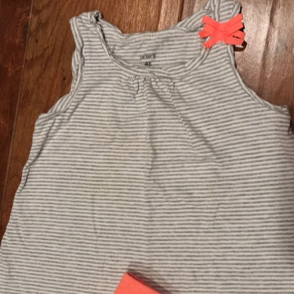 Carter’s play wear set - 4T - Picture 2 of 5